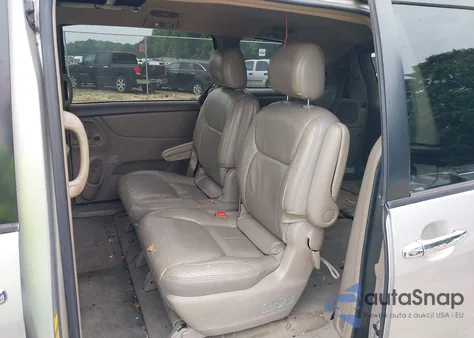 2004 Toyota Sienna Xle z USA, uszkodzony, nr VIN 5TDZA22C84S197302